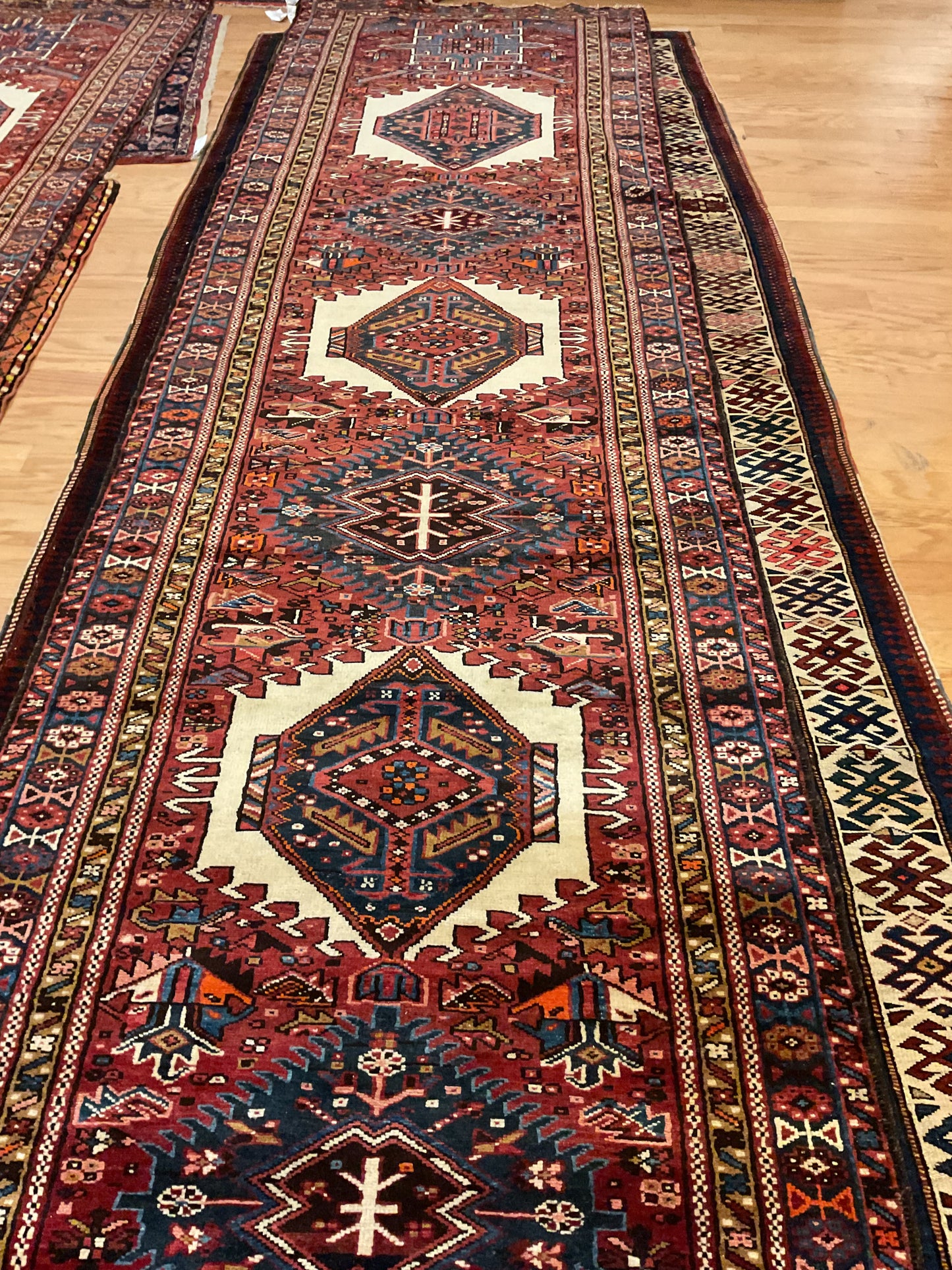 Persian Karajh - 3.7x16.3 - MR551