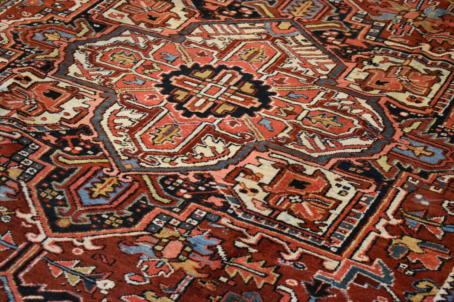 Persian Heriz - 8.0x11.0 - J5709