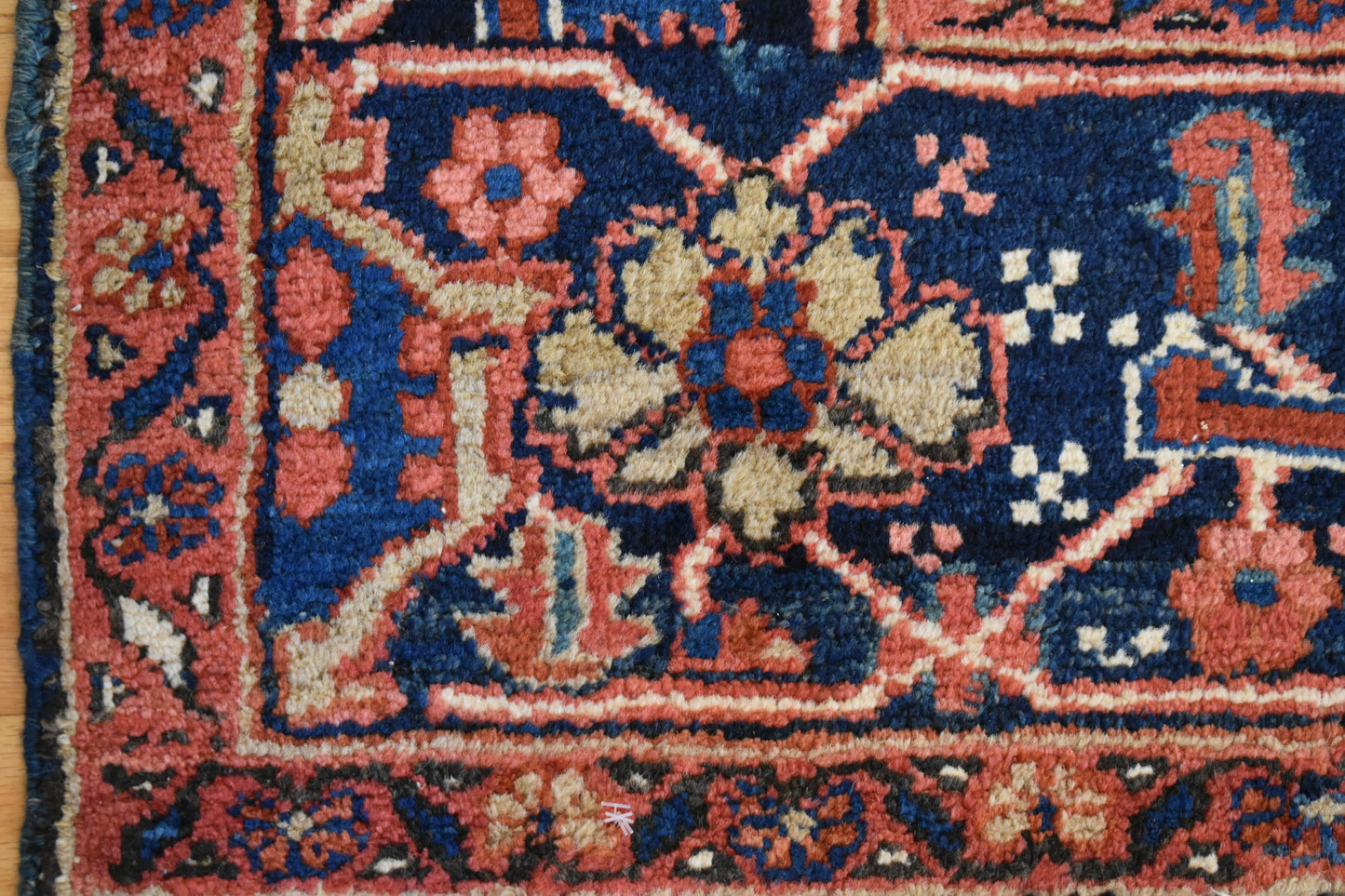 Persian Heriz - 7.6x9.8 - 5003