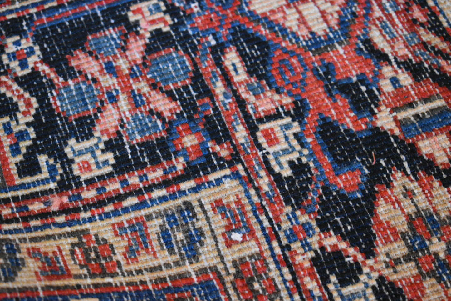 Persian Heriz - 7.5x11.0 - 9694