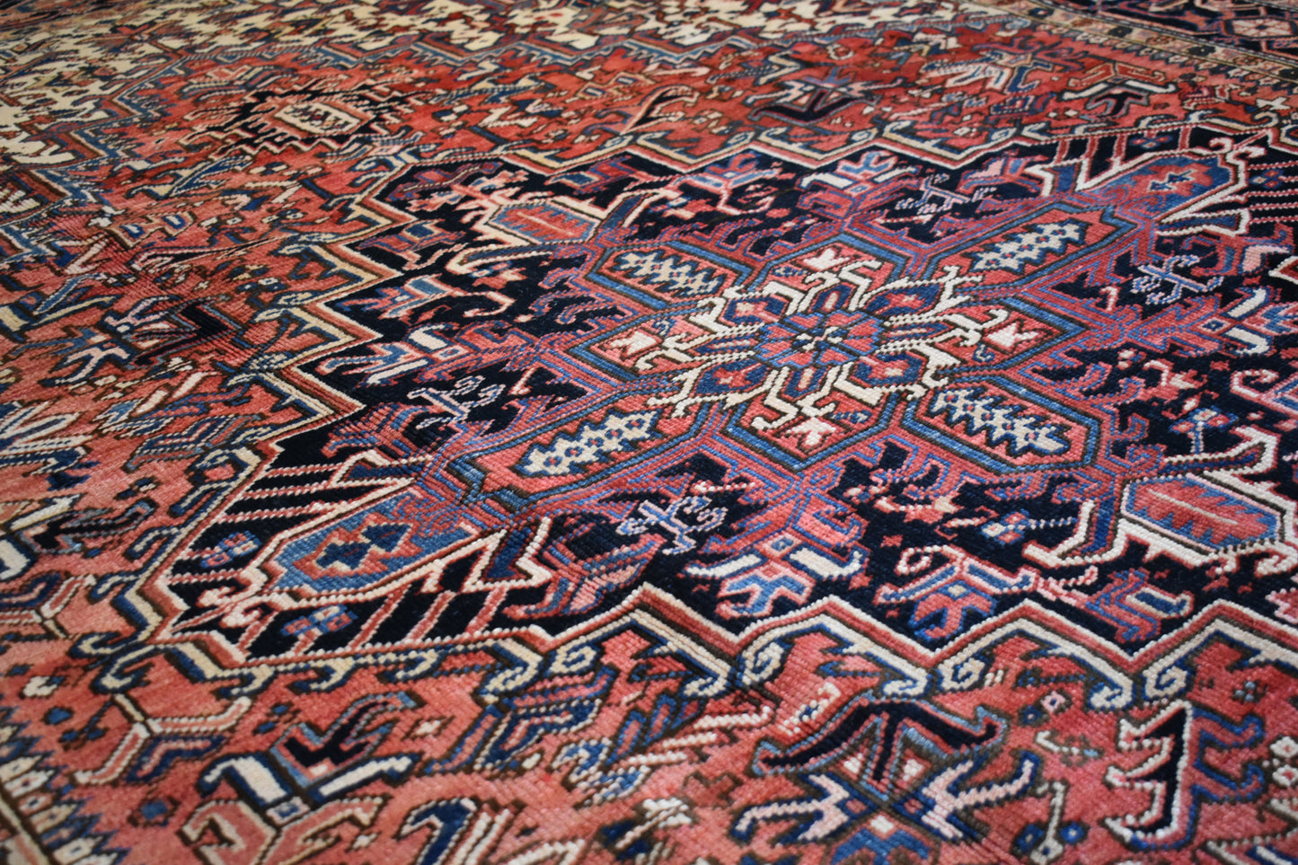 Persian Heriz - 7.5x11.0 - 9694