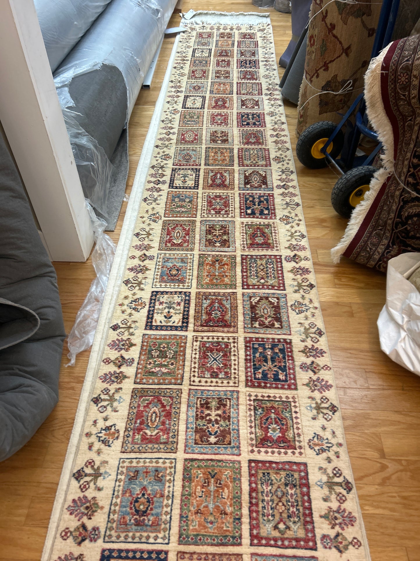 Afghan Turkman - 2.8x22.3 - 2421-116