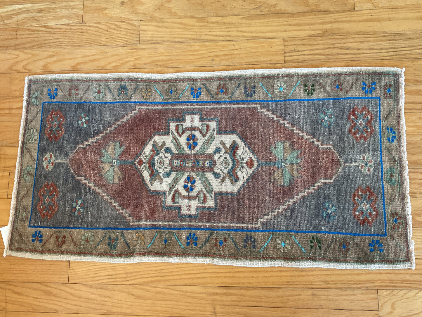 Turkish Anatolian - 1.9x3.6 - 165-33