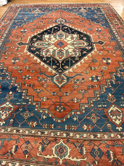 Antique Persian Serapi Rug, 11'3" x 14'5", in blue, ivory, navy and rust - photo 4