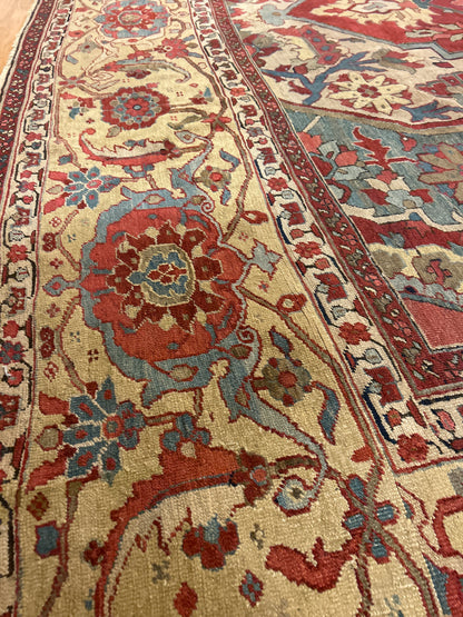 Persian Serapi Rug, 14'1" x 20'9", in blue, brick, camel and green - photo 5