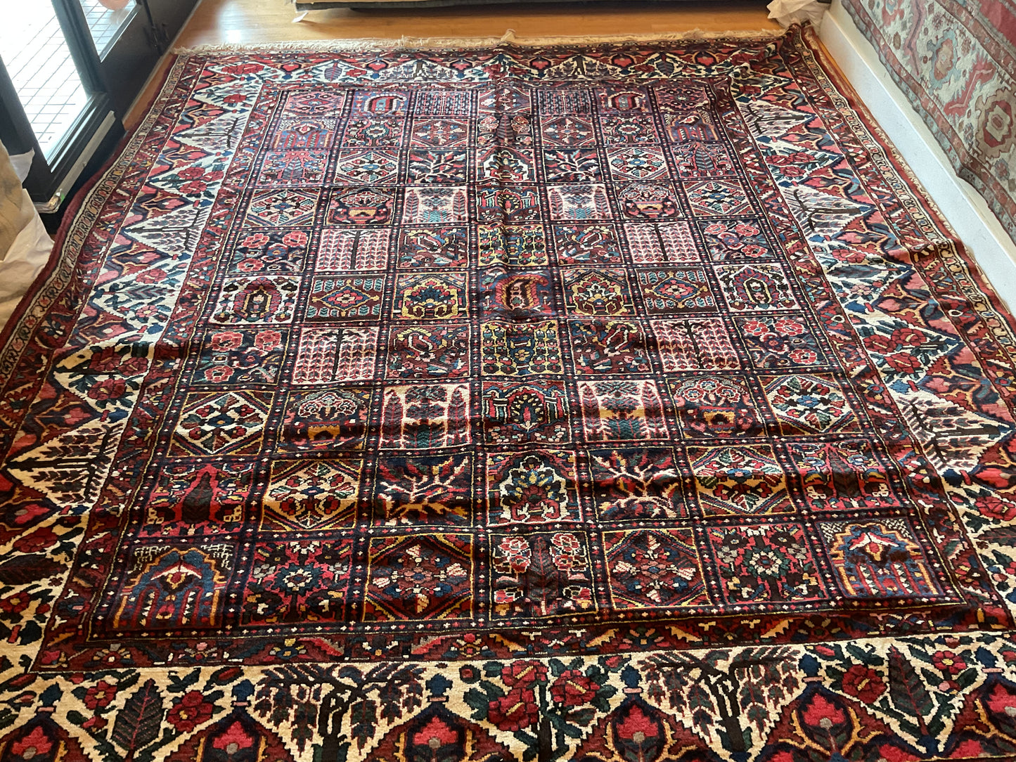 Persian Baktarie - 12.4x14.0 - 119632