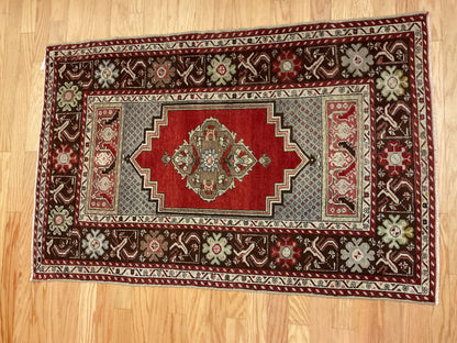 Vintage Turkish Anatolian Rug, 3'4" x 5', in brown, grey, ivory and red - photo 4