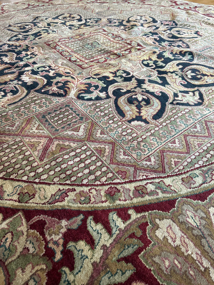 Indian Agra Jaipur Rug, 9'2" x 9'2", in beige, burgundy, grey and navy - photo 3