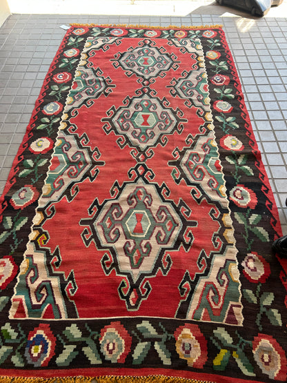 Vintage Turkish Bessarabian Kilim, 5'1" x 9'4", in black, green, ivory and red