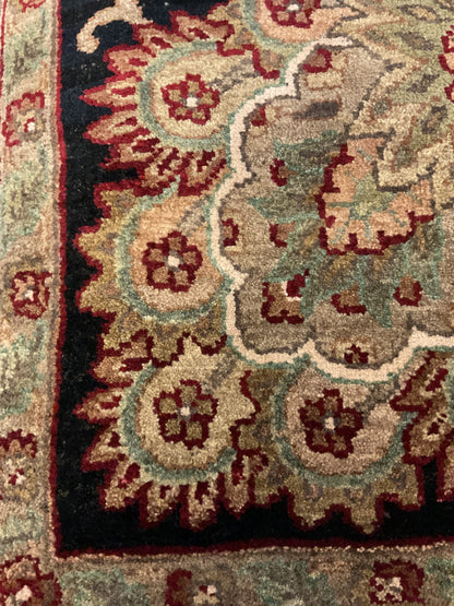 Indian Agra Jaipur Rug, 8'2" x 9'11", in beige, black, green and red - photo 3