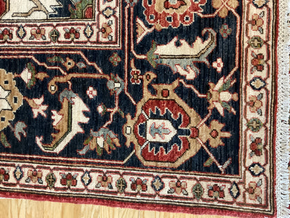 Pakistani Serapi Rug, 10' x 13'9", in ivory, navy, olive and red - photo 3