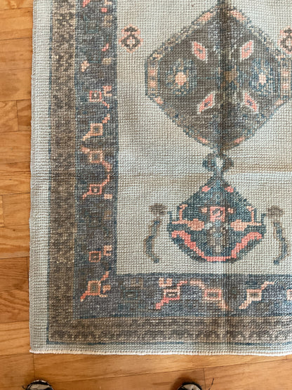 Turkish Oushak Runner, 3' x 9'1", in baby blue, charcoal, grey and pink - photo 3