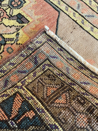 Vintage Turkish Anatolian Rug, 1'9" x 3'2", in beige, black, grey and pink - photo 4