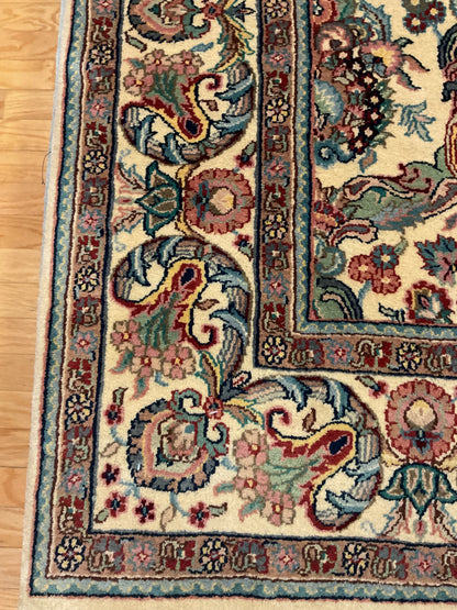 Indian Varamin Rug, 6' x 9', in green, ivory, red and teal - photo 2