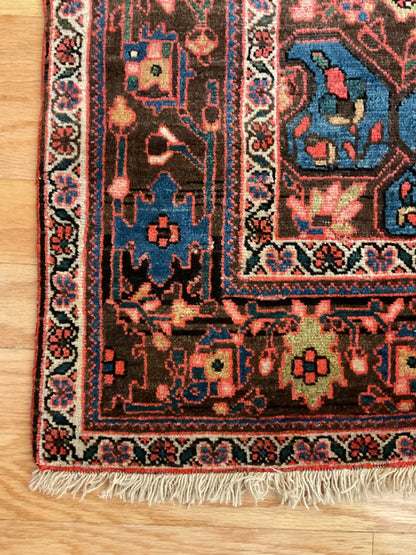 Antique Persian Sarouk Farahan Rug, 4'7" x 6'7", in brown, ivory, salmon and teal - photo 4