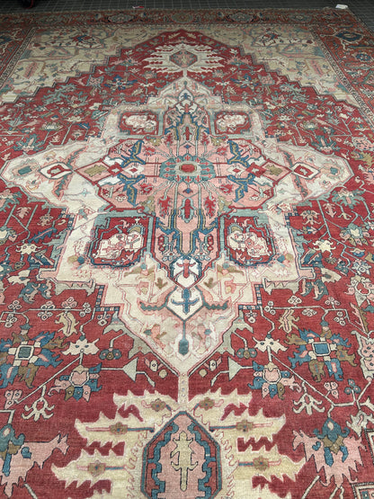 Antique Persian Serapi Rug, 13'1" x 19', in beige, red and teal - photo 9