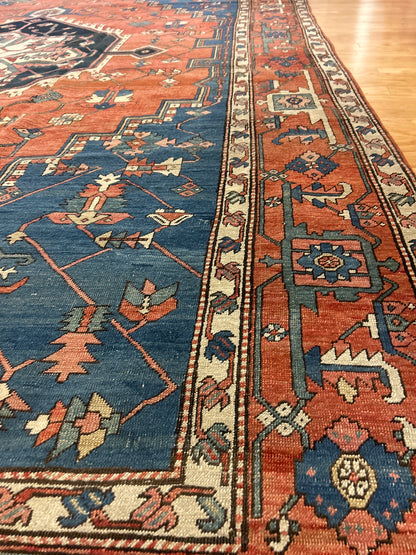 Antique Persian Serapi Rug, 11'3" x 14'5", in blue, ivory, navy and rust - photo 6