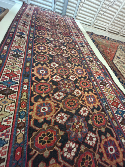 Antique Russian Kazak Runner, 3'10" x 11', in ivory, navy, red and rust - photo 5