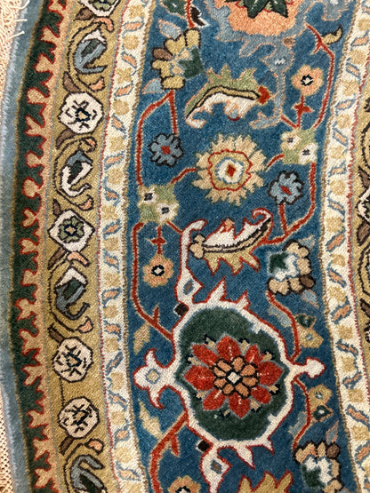 Indian Bidjar Rug, 9'10" x 9'9", in blue, ivory, navy and red - photo 3