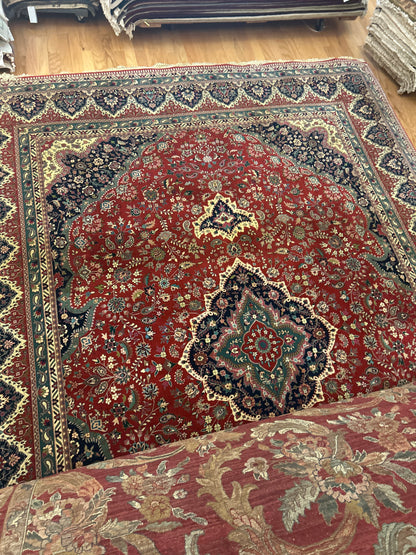 Sino Tabriz Rug, 9' x 12', in green, ivory, navy and red - photo 3