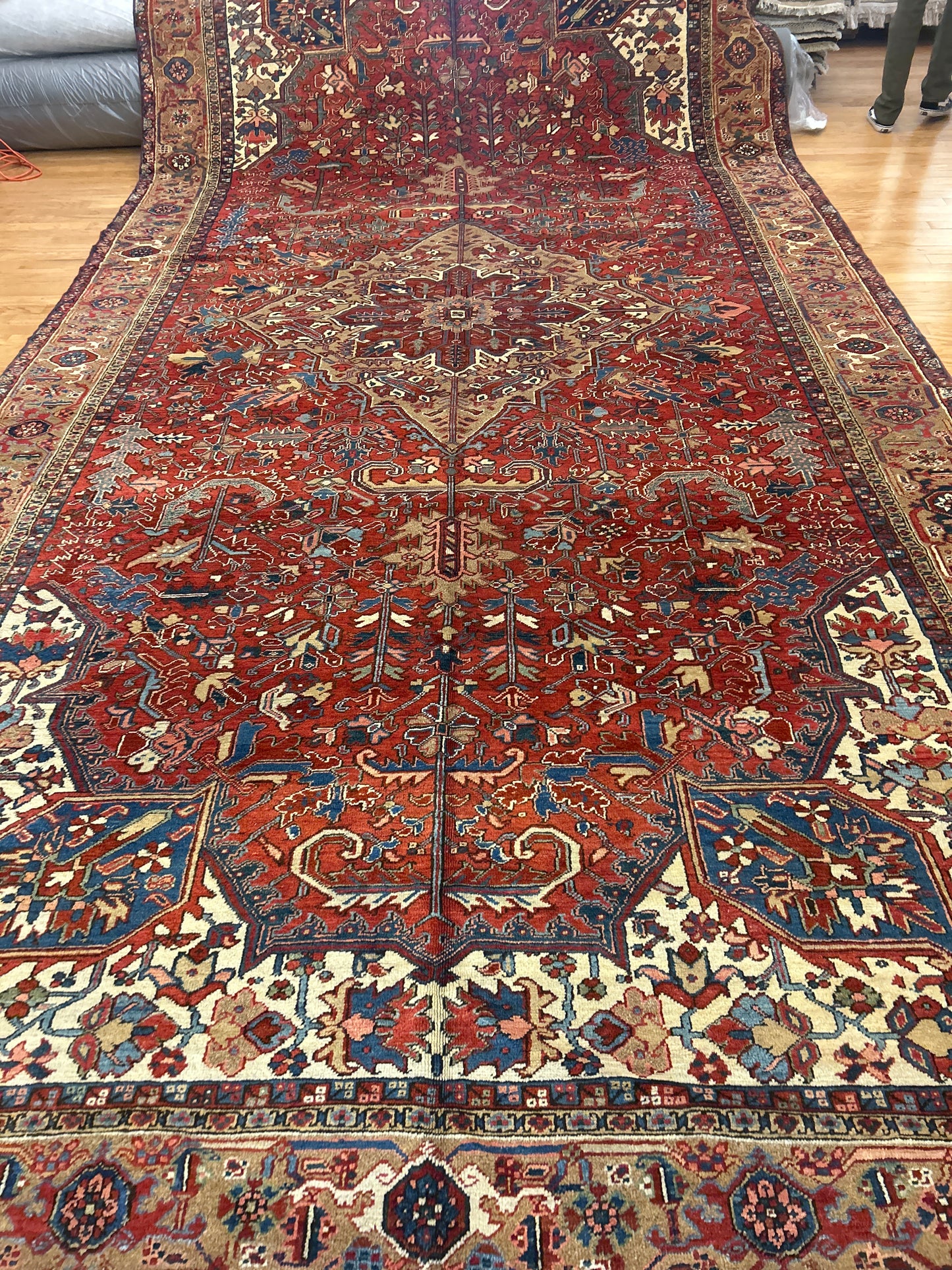 Persian Heriz - 9.6x18.7 - 32022