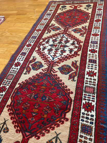 Antique Persian Kurdish Sarab Runner, 3' x 7'9", in ivory, navy and red - photo 4