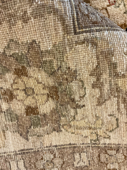 Pakistani Peshawar Rug, 8' x 10', in beige, gold and grey - photo 4