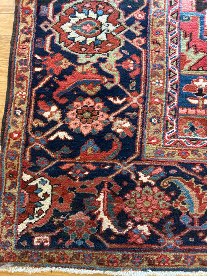Persian Heriz Rug, 9'9" x 12'9", in blue, ivory, navy and red - photo 2