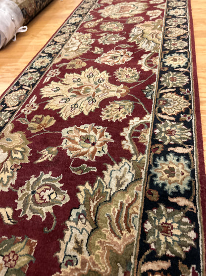Indian Agra Jaipur Runner, 2'6" x 14'9", in beige, black, burgundy and olive - photo 5