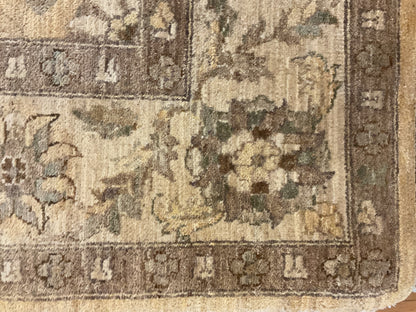 Pakistani Peshawar Rug, 8' x 10', in beige, gold and grey - photo 3