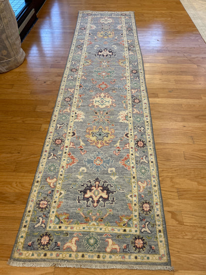 Pakistani Oushak Runner, 2'9" x 11'3", in green, ivory, peach and periwinkle - photo 4