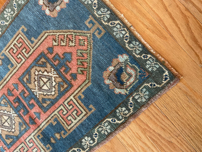 Vintage Turkish Anatolian Rug, 1'10" x 2'9", in blue, ivory, salmon and teal - photo 3