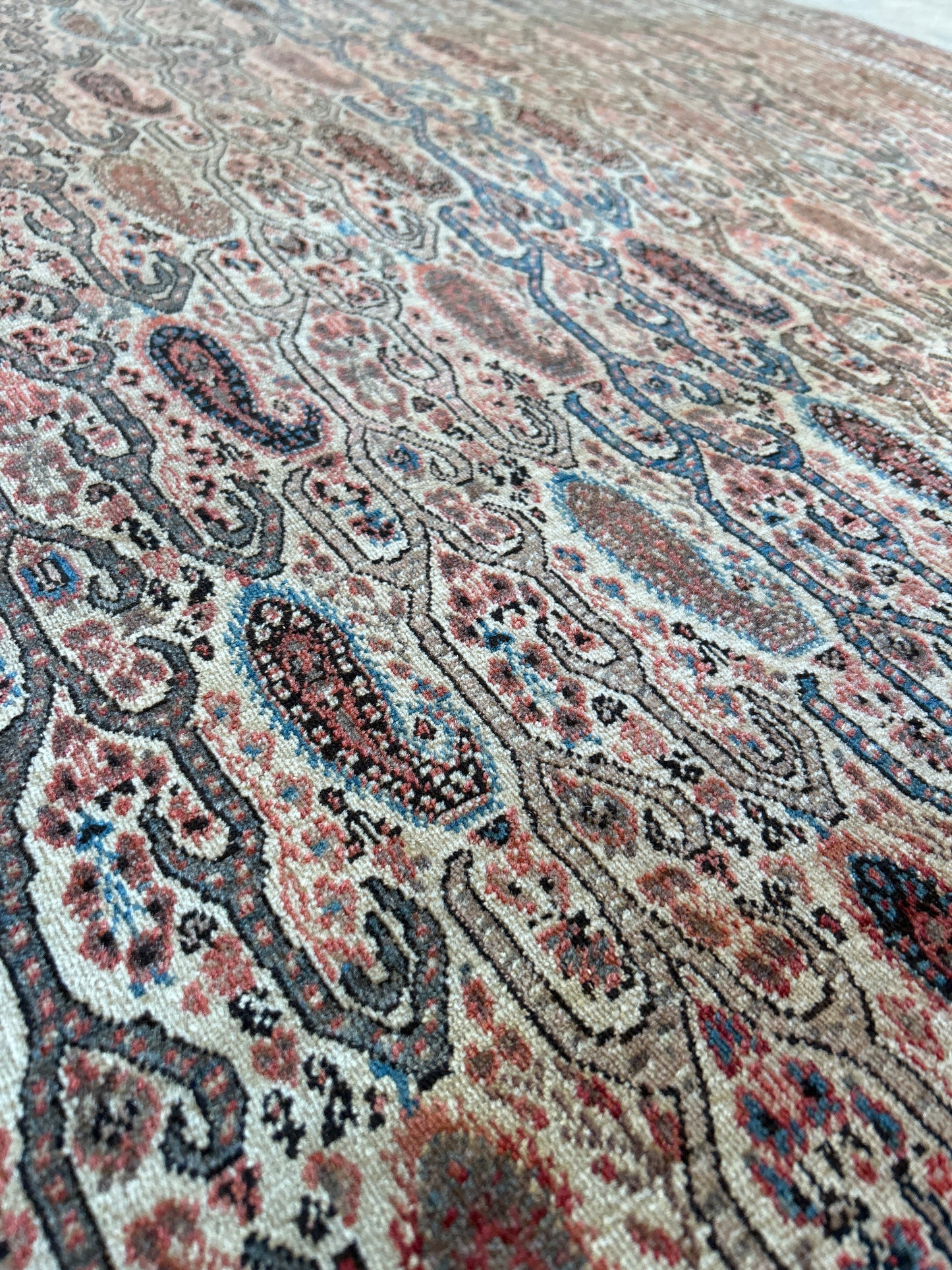 Persian Paisley - 4.3x6.0 - Z23695
