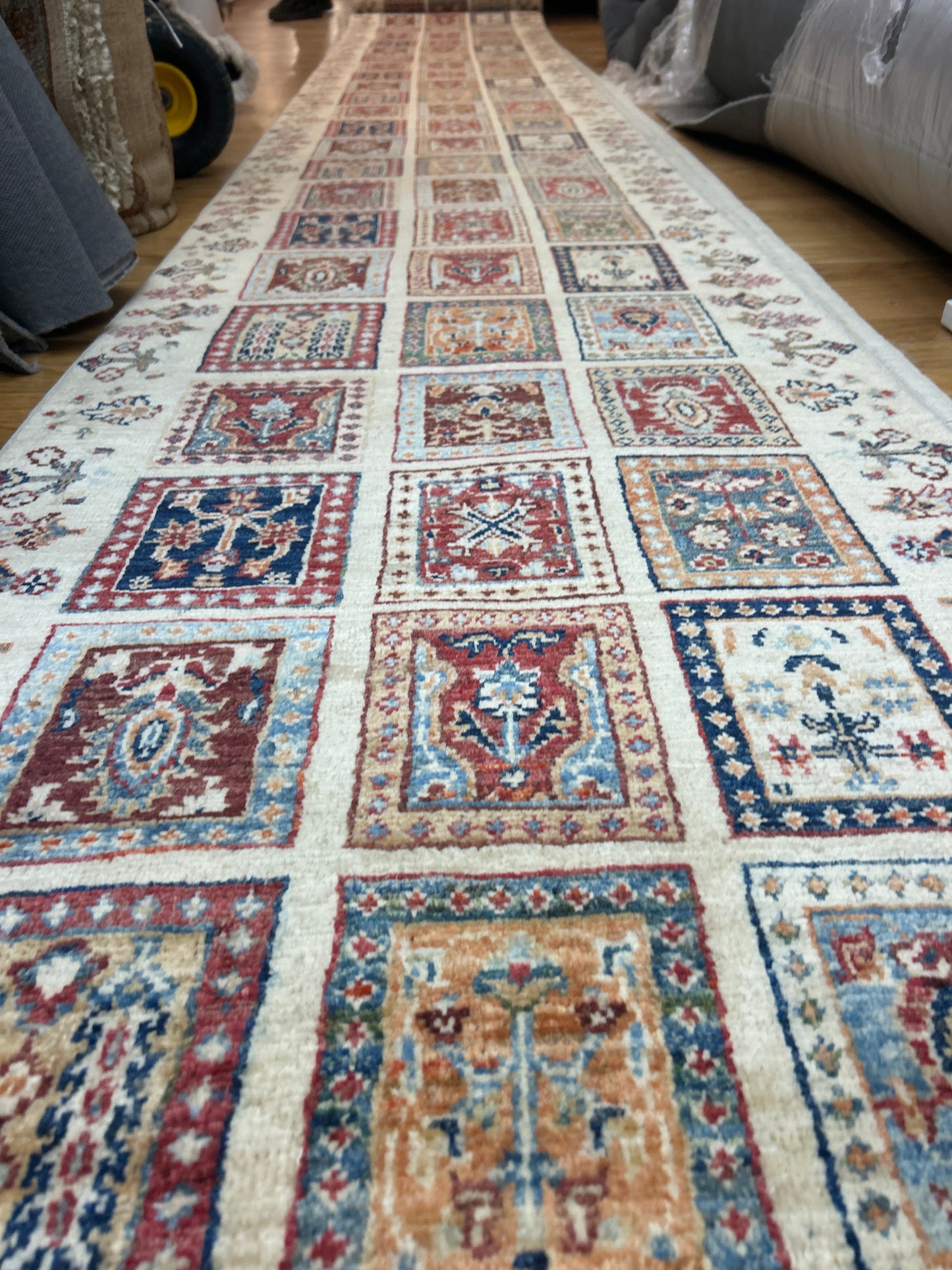 Afghan Turkman - 2.8x22.3 - 2421-116