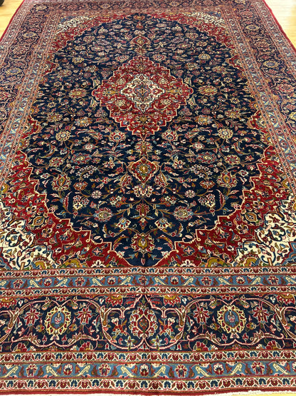Vintage Persian Kashan Rug, 9'6" x 13'3", in ivory, navy and red - photo 4