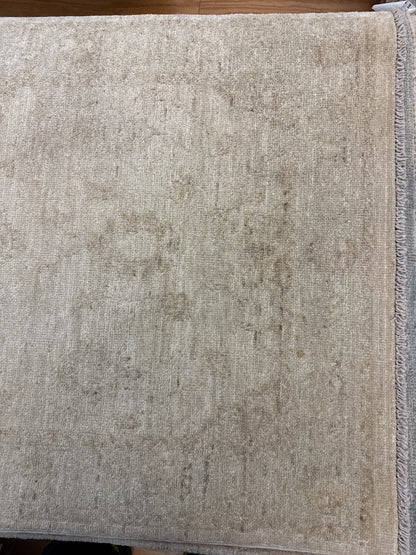 Pakistani Peshawar Runner, 2'7" x 9'4", in beige, grey and ivory - photo 2