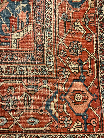 Antique Persian Serapi Rug, 11'9" x 17', in ivory, navy, rust and teal - photo 3