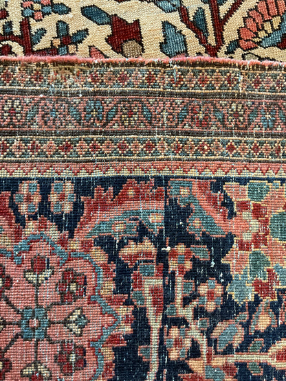 Antique Persian Sarouk Farrahan Rug, 8'10" x 11'10", in ivory, navy and red - photo 4