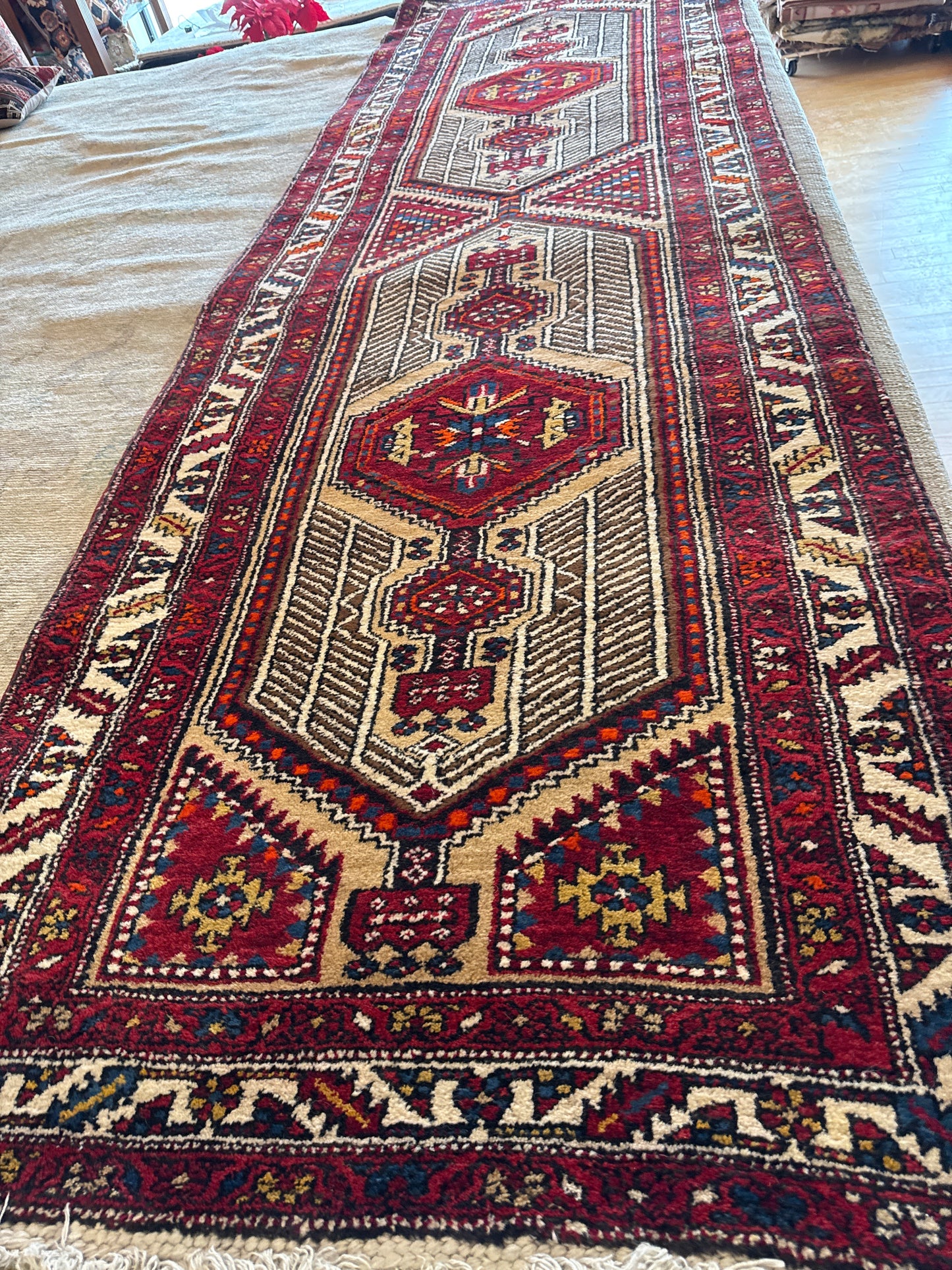 Persian Kurdish Sarab - 3.6x11.6 - FA11792