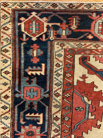 Antique Persian Serapi Rug, 10'9" x 15'9", in ivory, navy and rust - photo 3