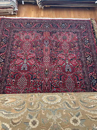 Indian Bidjar Rug, 8'3" x 11'6", in ivory, navy and red