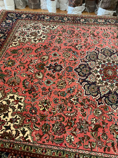Persian Tabriz Rug, 6'7" x 9'11", in green, ivory, navy and salmon - photo 3