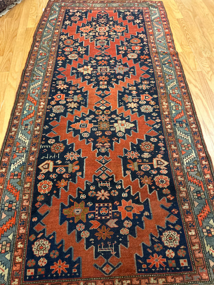 Antique Russian Karabagh Runner, 4'2" x 8'9", in ivory, navy, rust and teal - photo 4