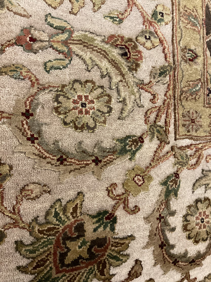 Indian Agra Jaipur Rug with Silk, 7'11" x 9'9", in beige, black, gold and ivory - photo 3
