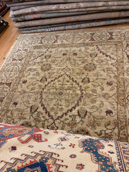 Indian Peshawar Rug, 8' x 9'9", in beige, burgundy and tan - photo 7