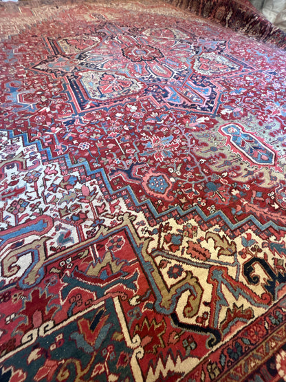 Antique Persian Heriz Rug, 12'2" x 16'8", in blue, ivory, navy and red - photo 5