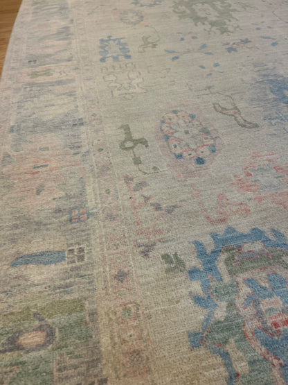 Pakistani Oushak Rug, 5'11" x 9'1", in beige, blue, green and pink - photo 5