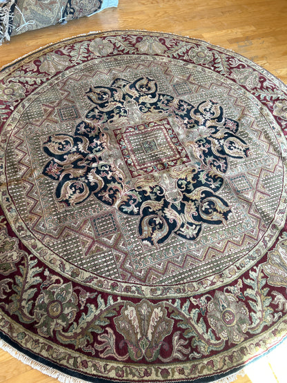 Indian Agra Jaipur Rug, 9'2" x 9'2", in beige, burgundy, grey and navy