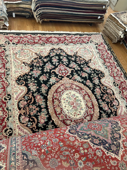 Sino Tabriz Rug, 8'6" x 11'6", in black, burgundy, ivory and pink - photo 2