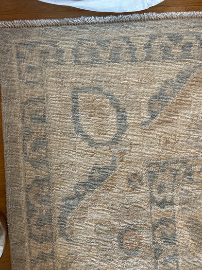 Afghan Oushak Rug, 9' x 11'8", in beige, blue, grey and salmon - photo 4